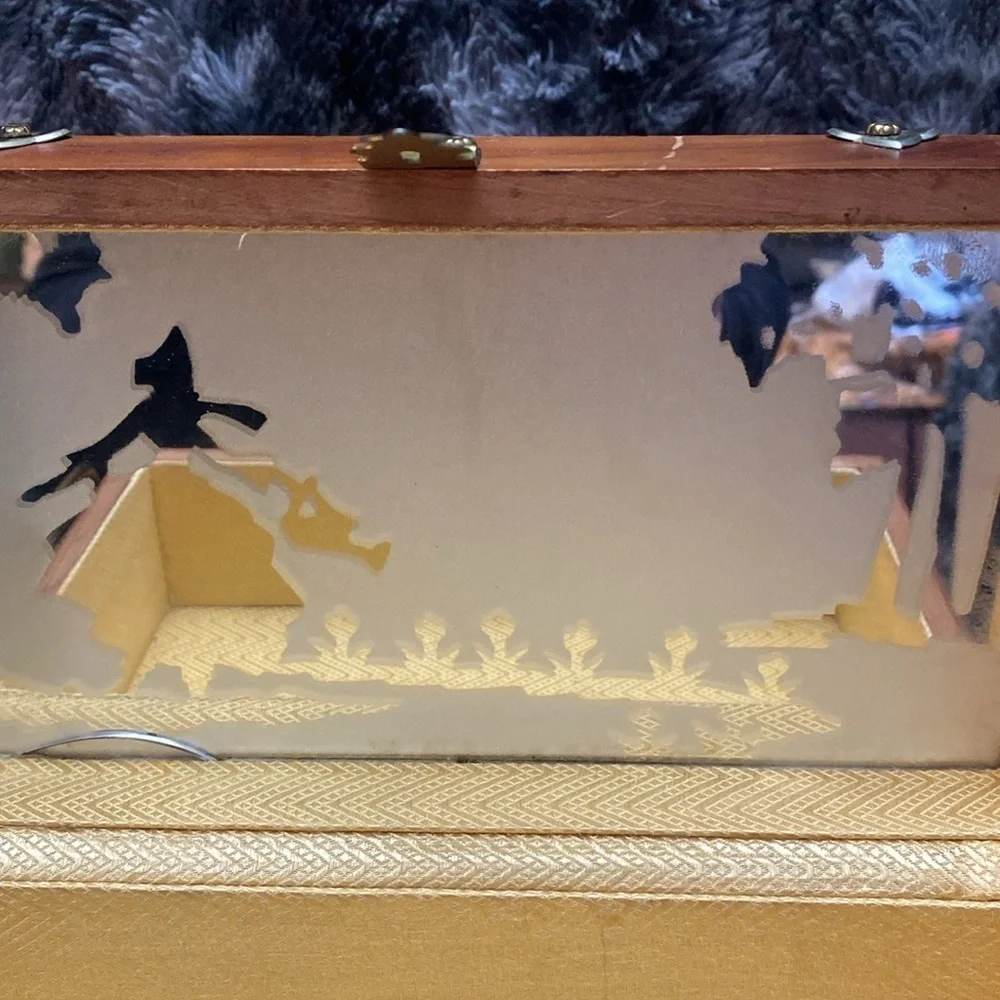 Vintage Wooden Jewelry Box with Brass Accents - Picture 13 of 16